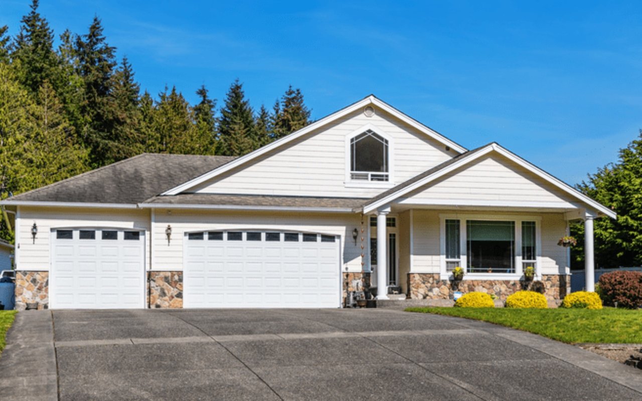 3 Reasons To Buy a Home This Summer