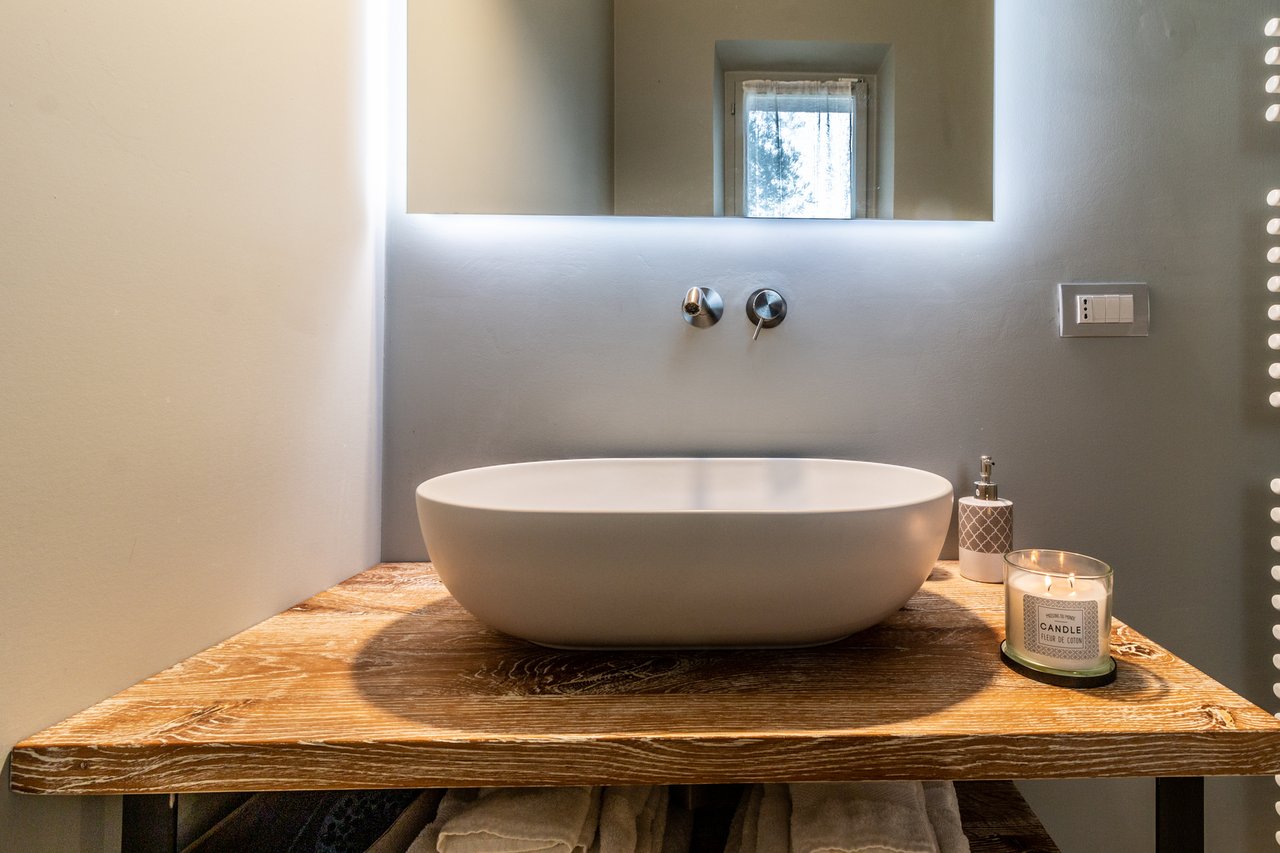 Tuscan Villa With Panoramic Country Views