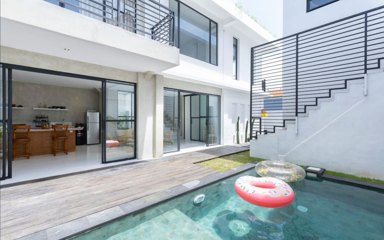 Coconut Grove, FL Through the Seasons: Home Maintenance Tips