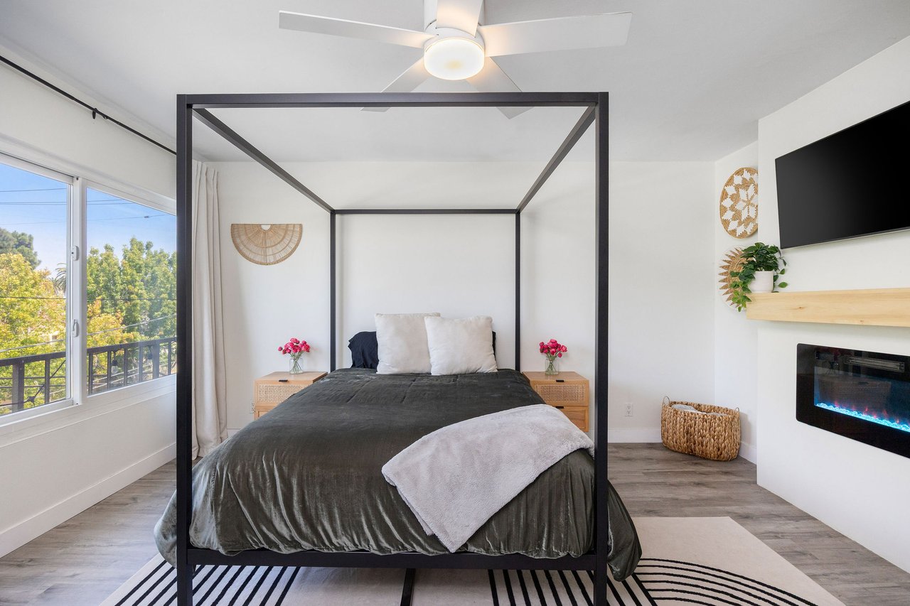 100 Loma Ave #404