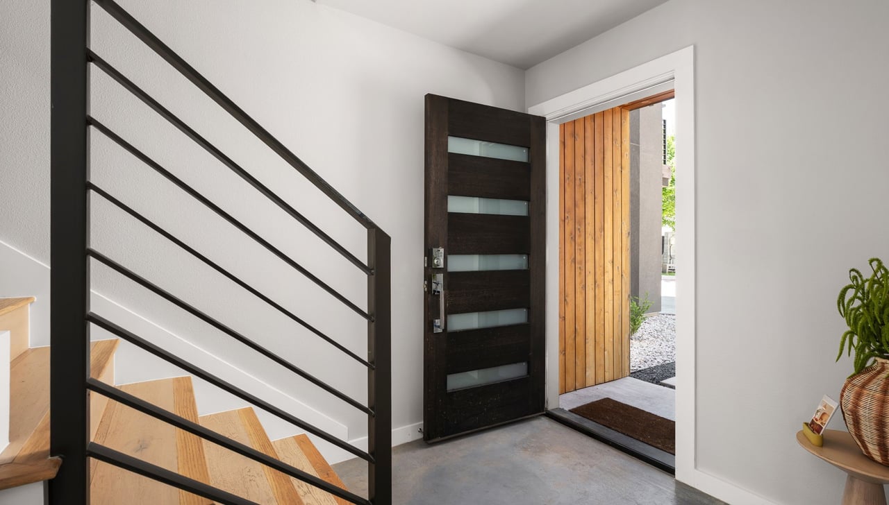 5605 Sunshine Dr #11