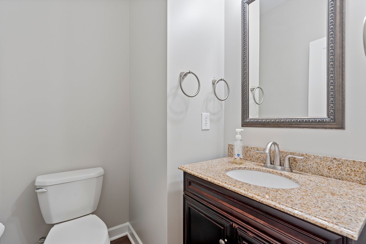 Spacious 5-Bedroom Luxury Retreat