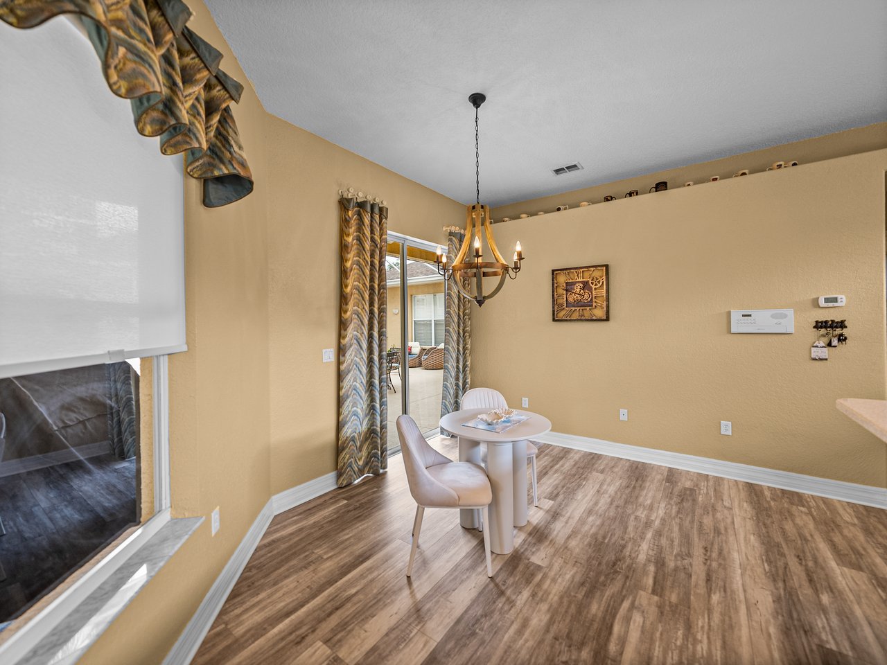 12413 WOODLANDS CIR