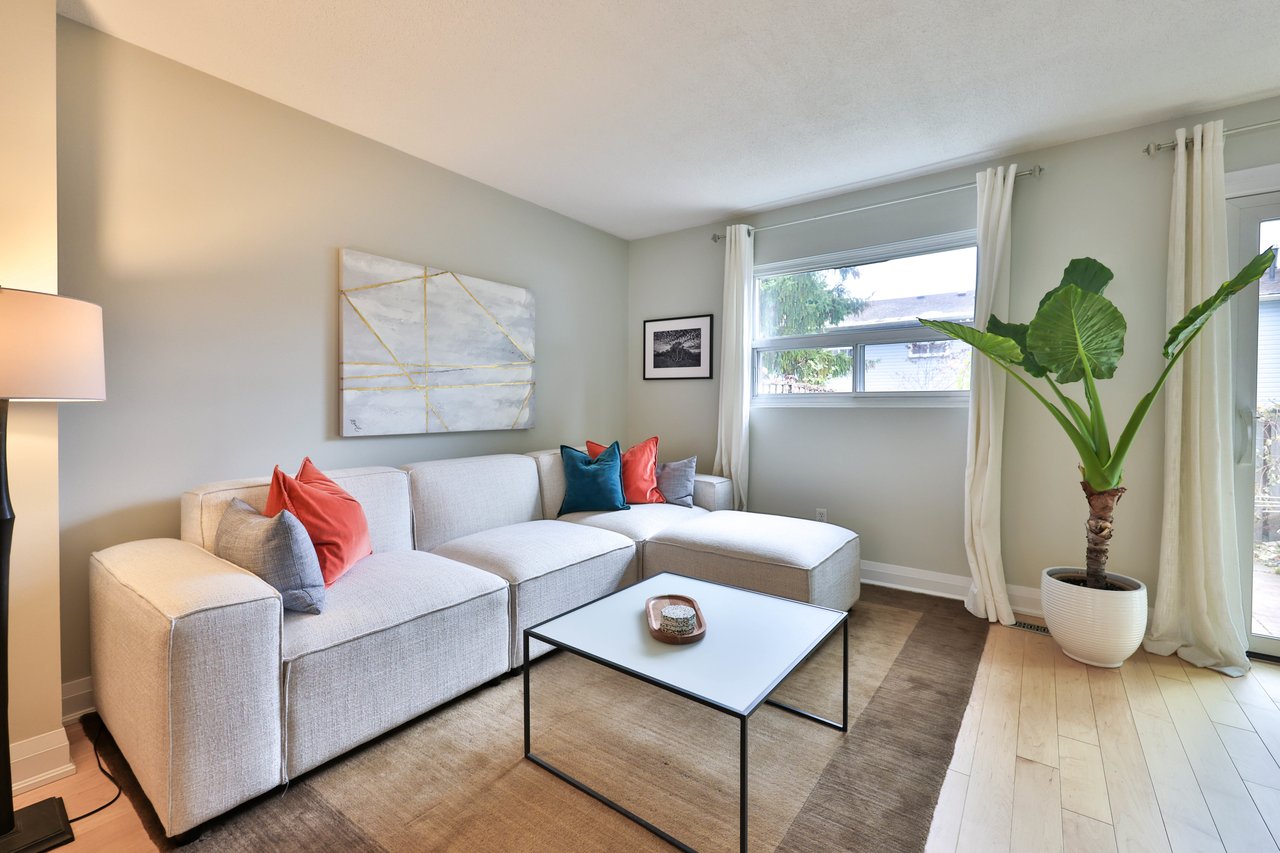 83-1055 Shawnmarr Road, Mississauga