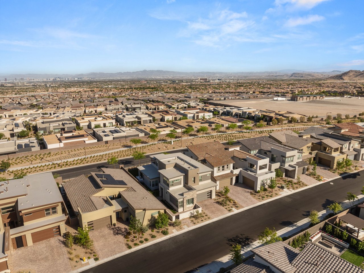 484 Windstone Crest