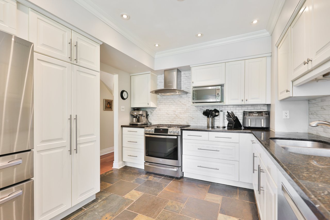 68 Tradewind Drive, Oakville