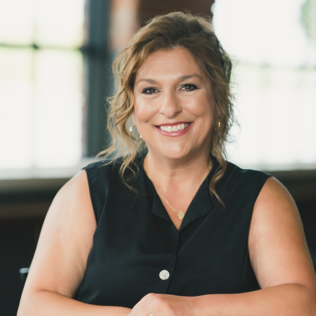 Julie Delap Onalaska, WI Real Estate Agent Headshot