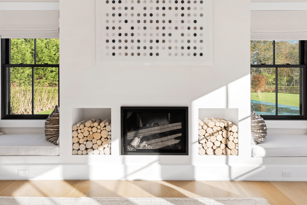 472 Edge of Woods Rd