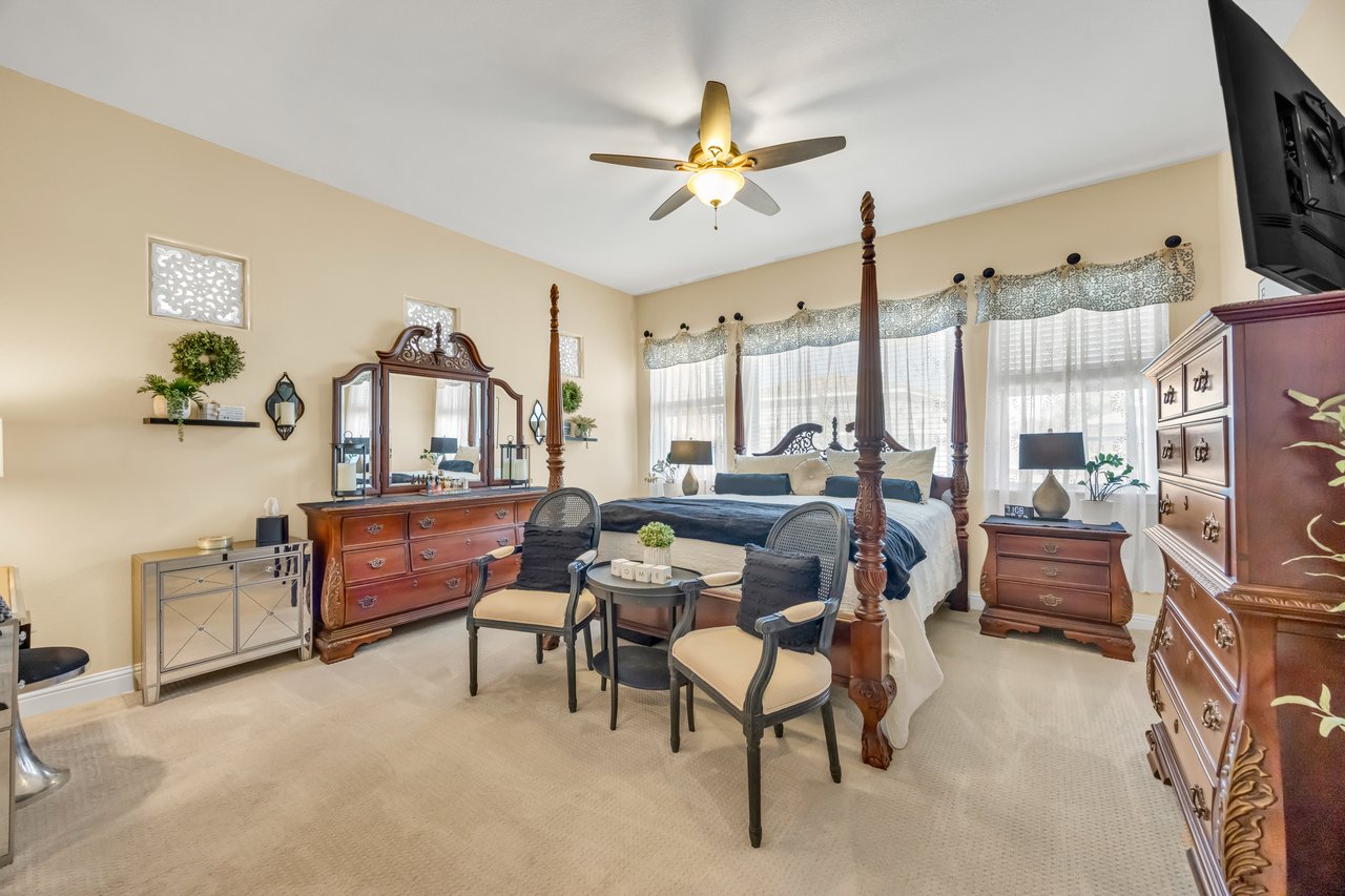 4040 Borderlands Dr