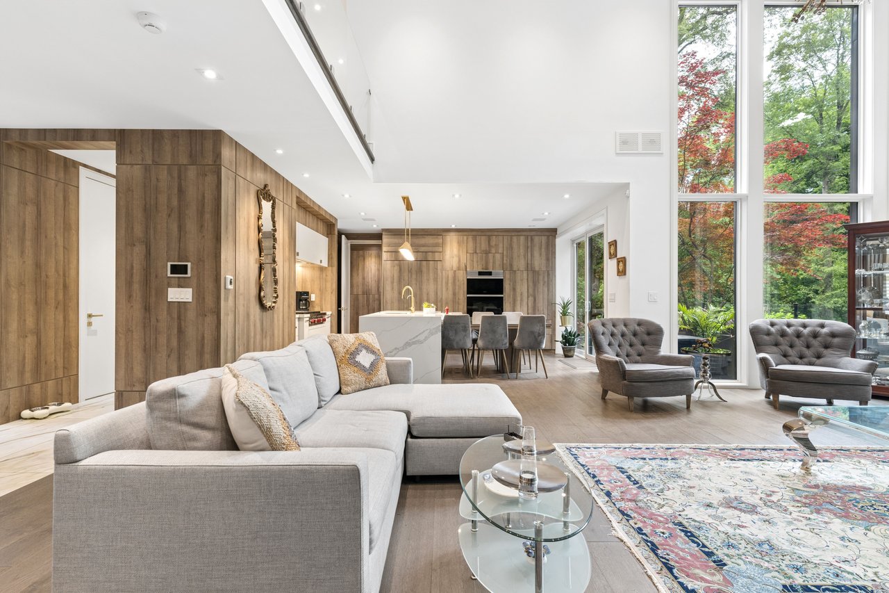 150 Sandringham Drive