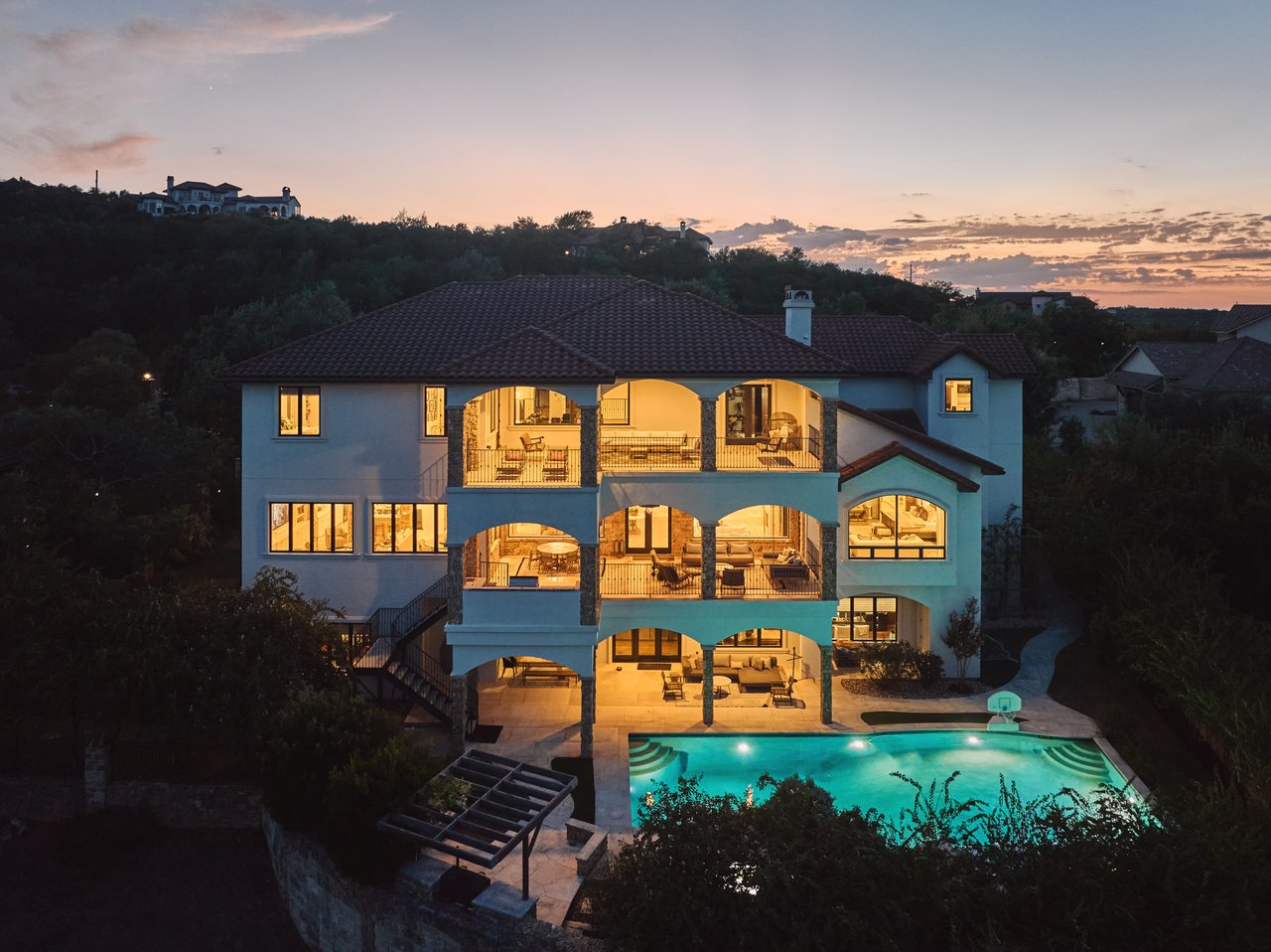 305 Marly Way 