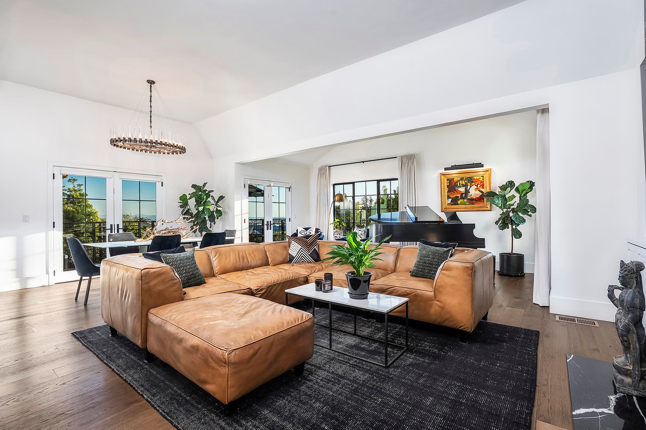 1455 Clove Street, Point Loma — New Listing With Panoramic Views + Pool