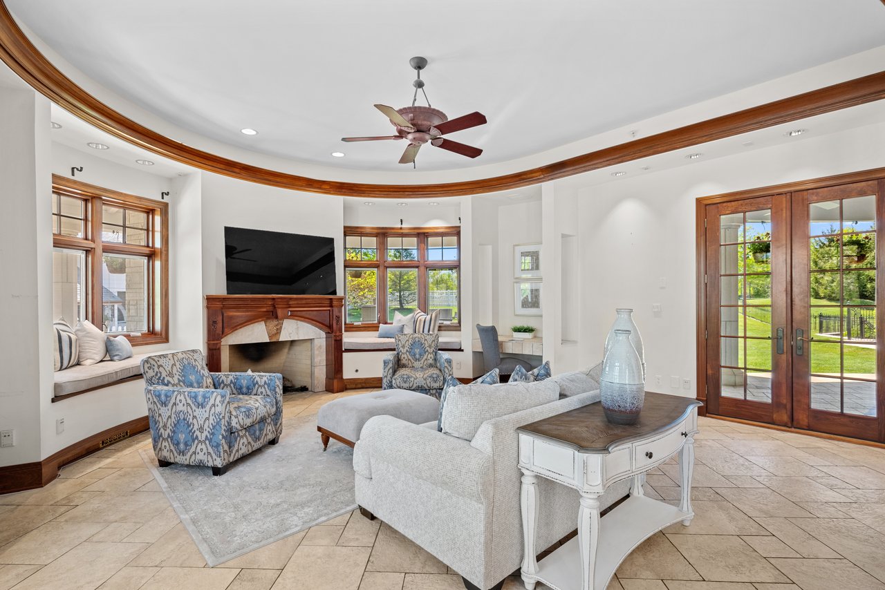 7 Hillside Court