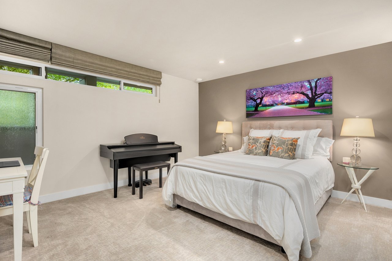 827 Lake Street S Unit: 205