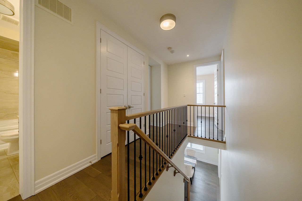 3209 Daisy Way, Oakville, ON L6M 1L4