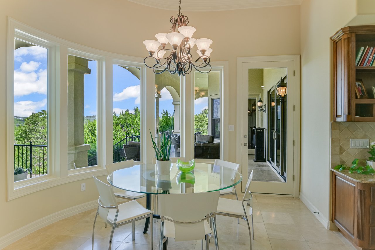 1812 Chalk Rock Cove