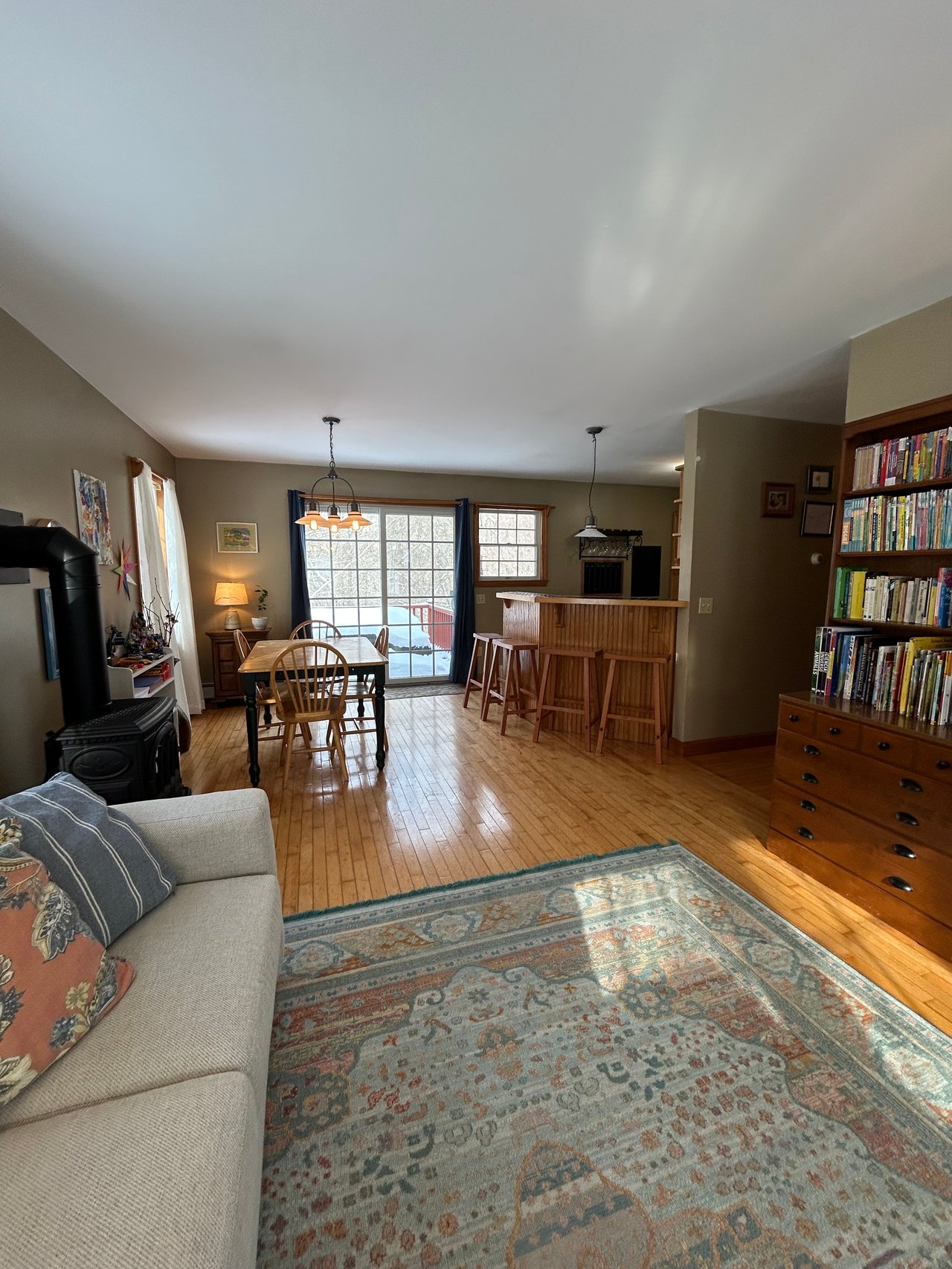 56 Lake Av, Rockland