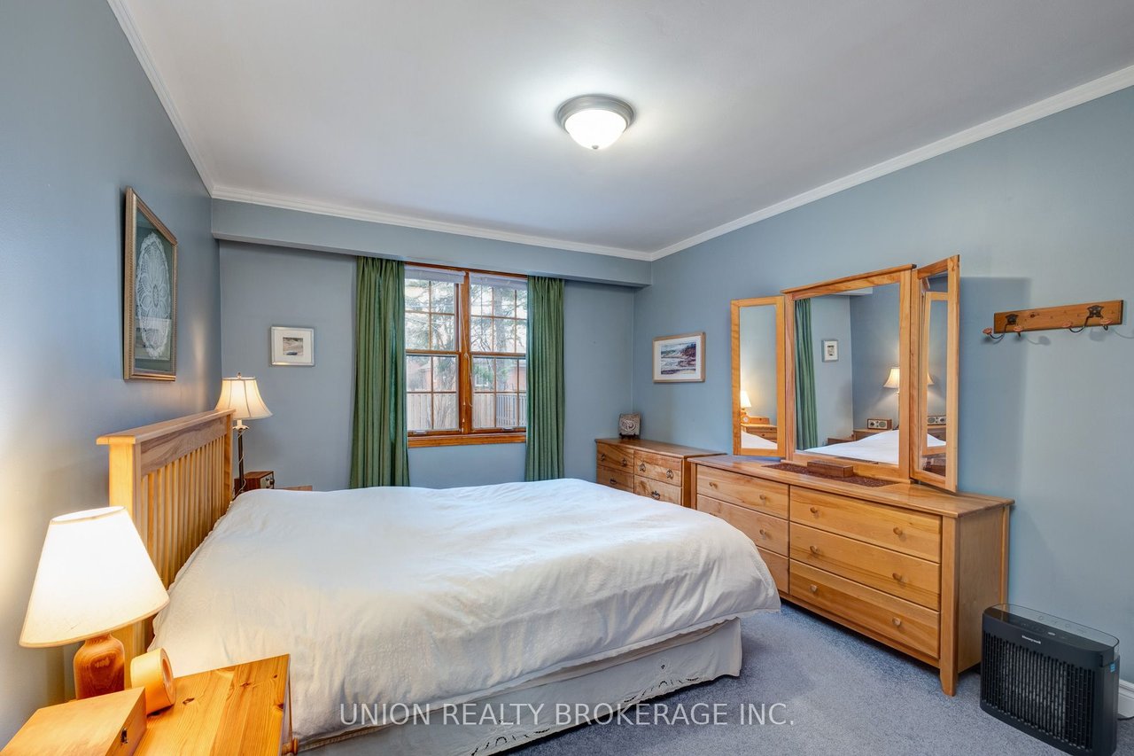 153 Sedgemount Dr