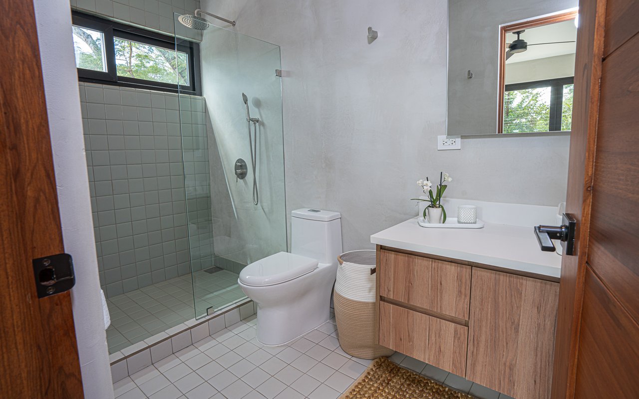 Casa Ko | Tropical Modern 4BR Retreat in Tamarindo with Exclusive Beach Club Membership