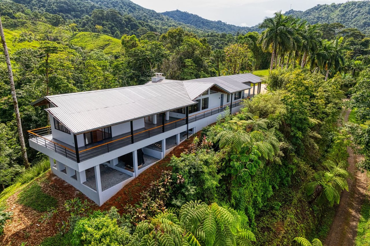 Modern Riverfront Mountain Home, Perez Zeledon, San Jose