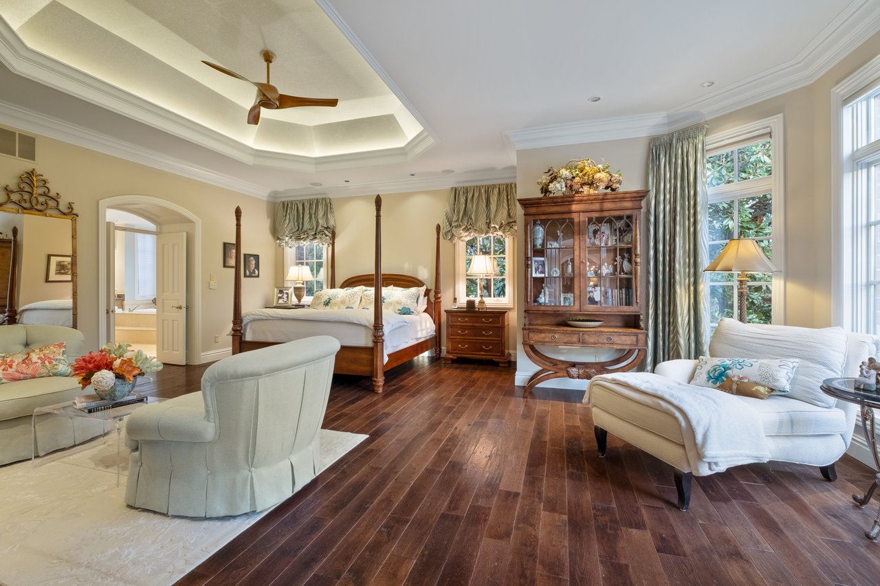 A Town & Country Sanctuary on 2+ Acres With a Surprising Backdrop 