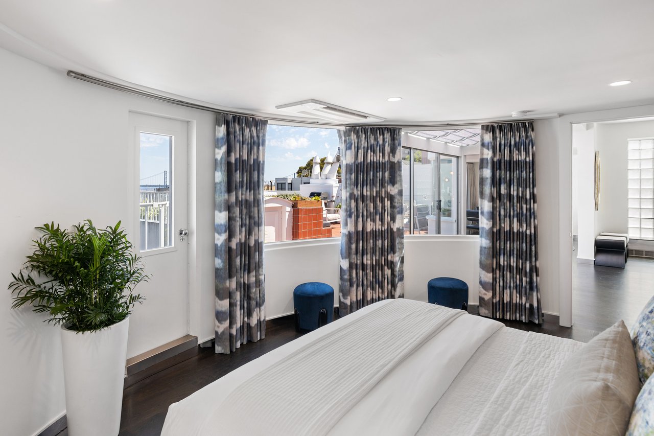 Telegraph Terrace View Penthouse!