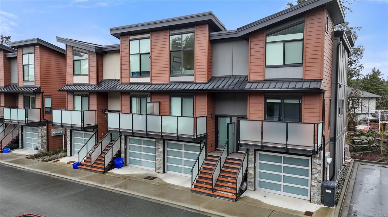 155-300 Phelps Ave