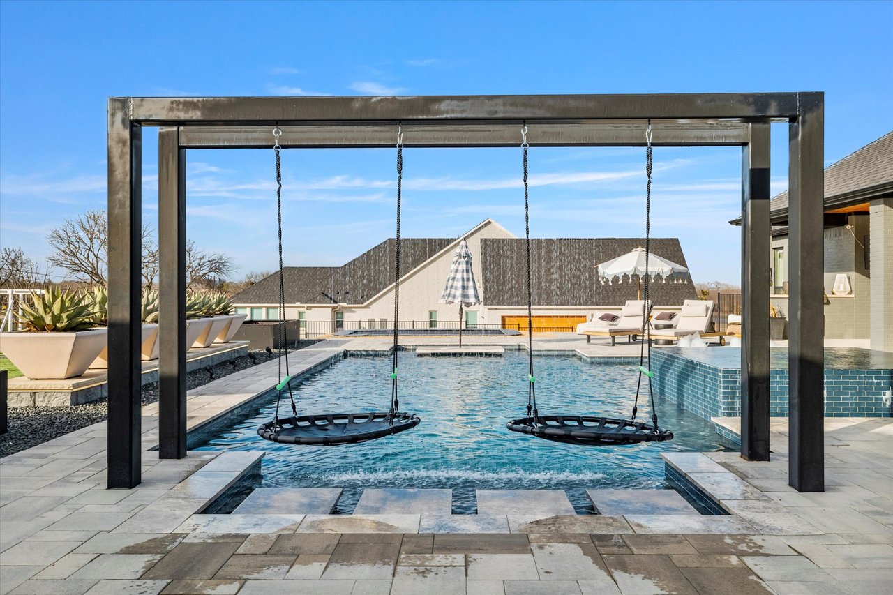 Modern Luxury at 1414 Tucker