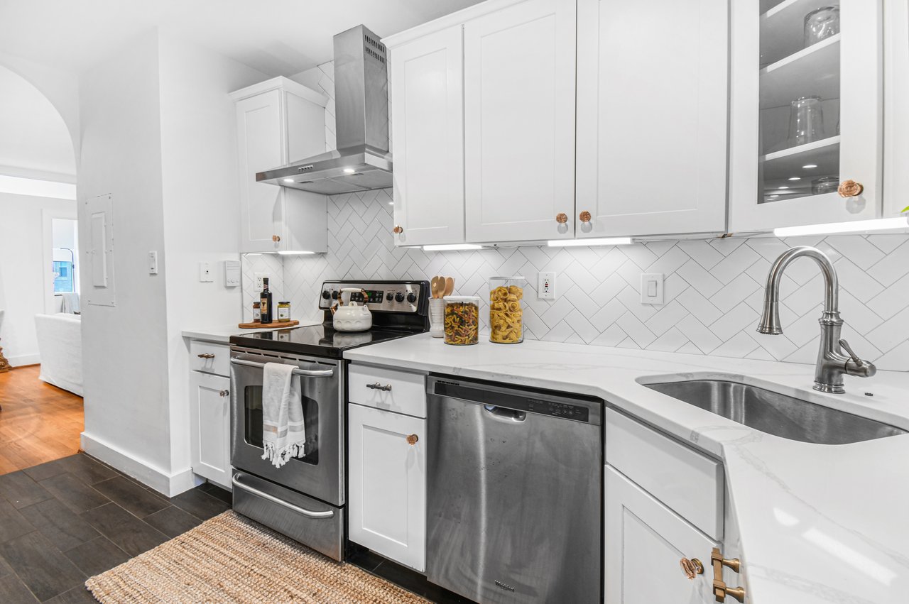 2013 Columbia Rd Unit E