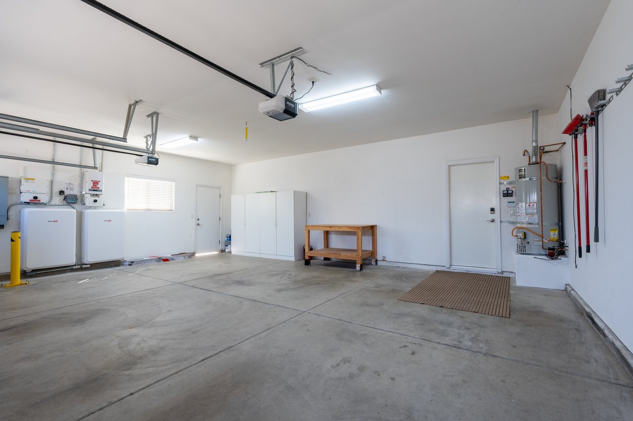 5049 W Locust Ave