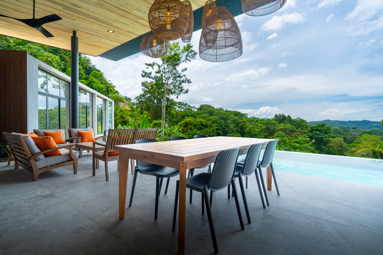 Casa La Artista - Sleek Modern Retreat with Ocean & Mountain Views in Ojochal