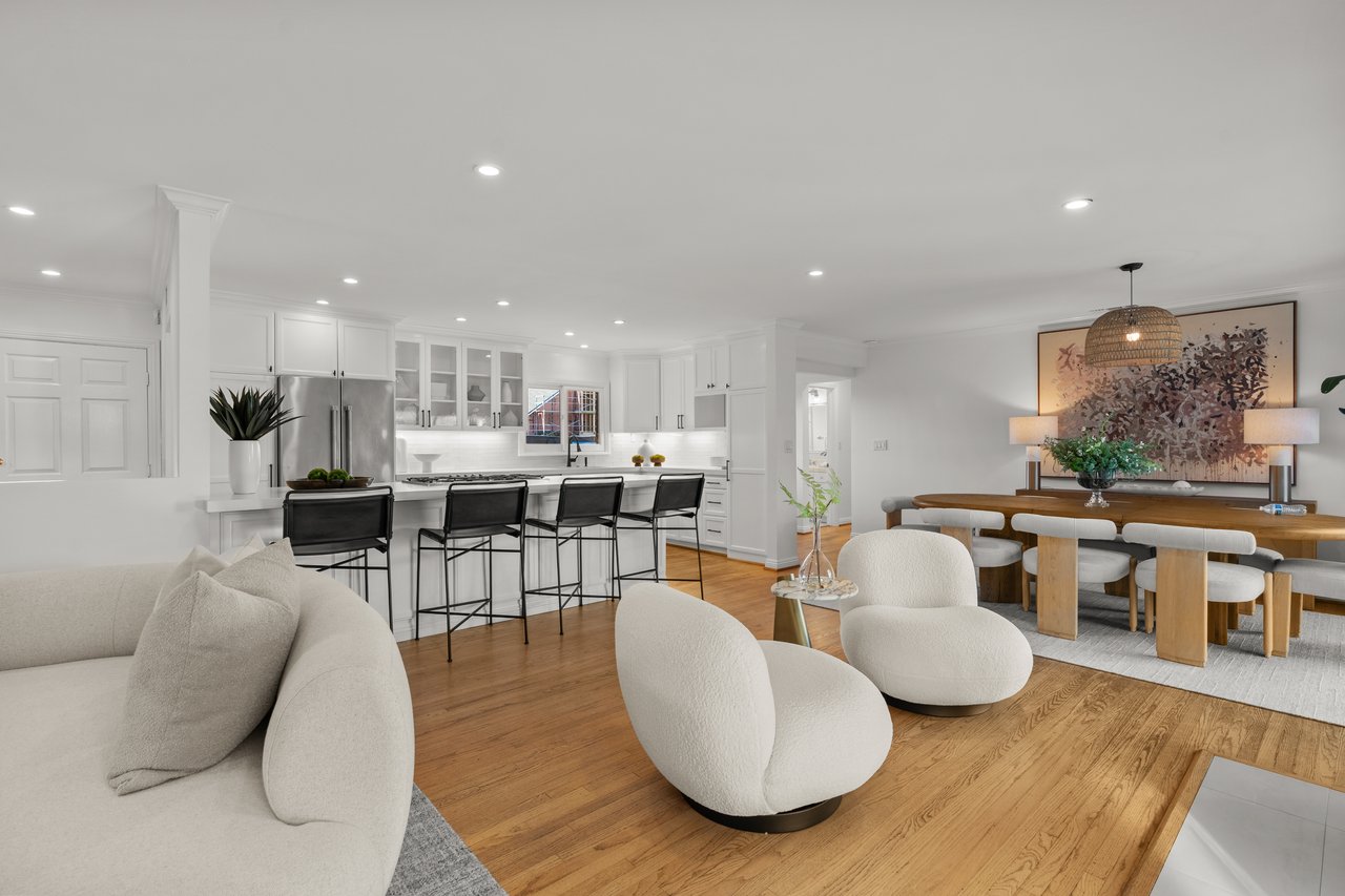 1412 Vivian Lane