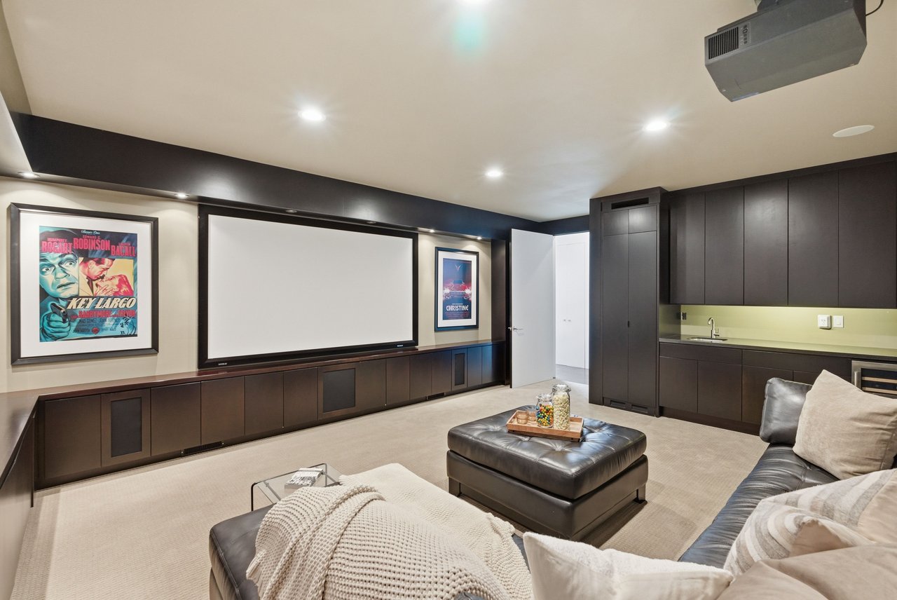240 Tappan Ln