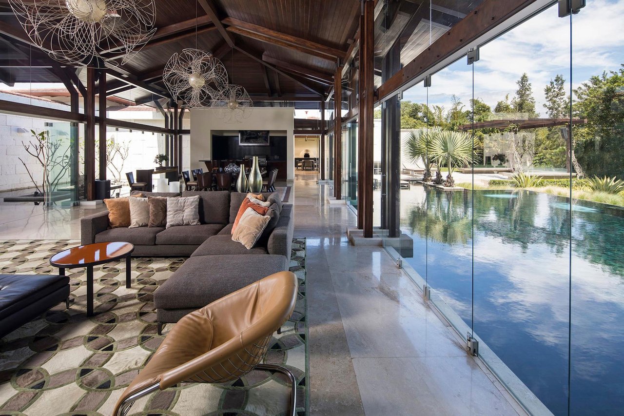 Tropical Single Story Estate, Santa Ana, San Jose