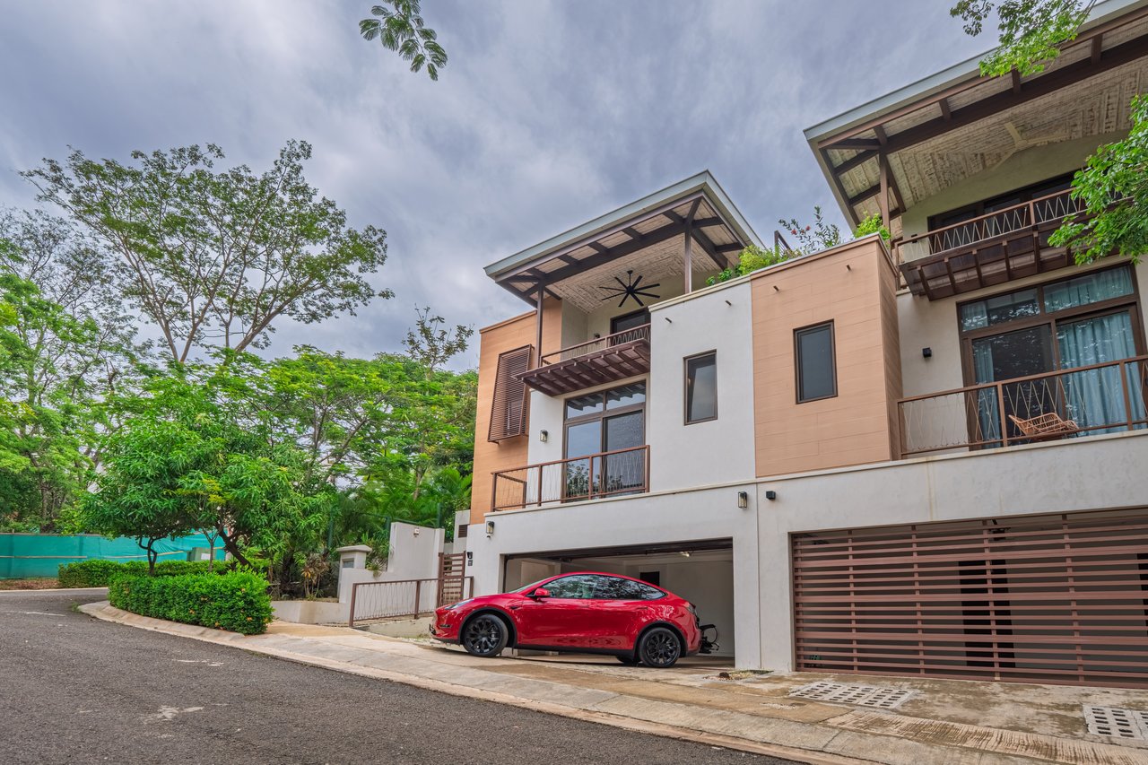 Casa Arcana | Luxury 3BR Condo with Private Pool in Tamarindo Parks | Walk to Beach