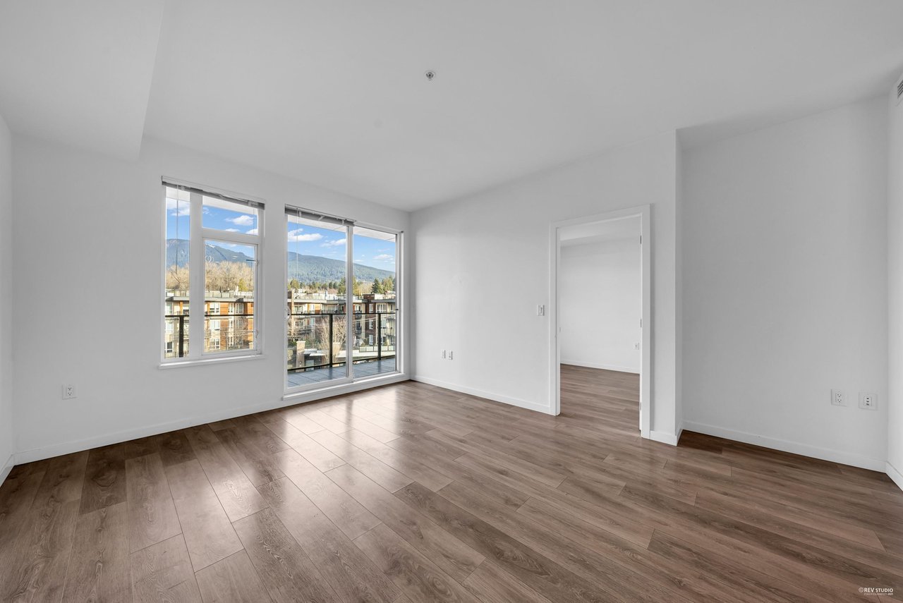 416-725 Marine Dr