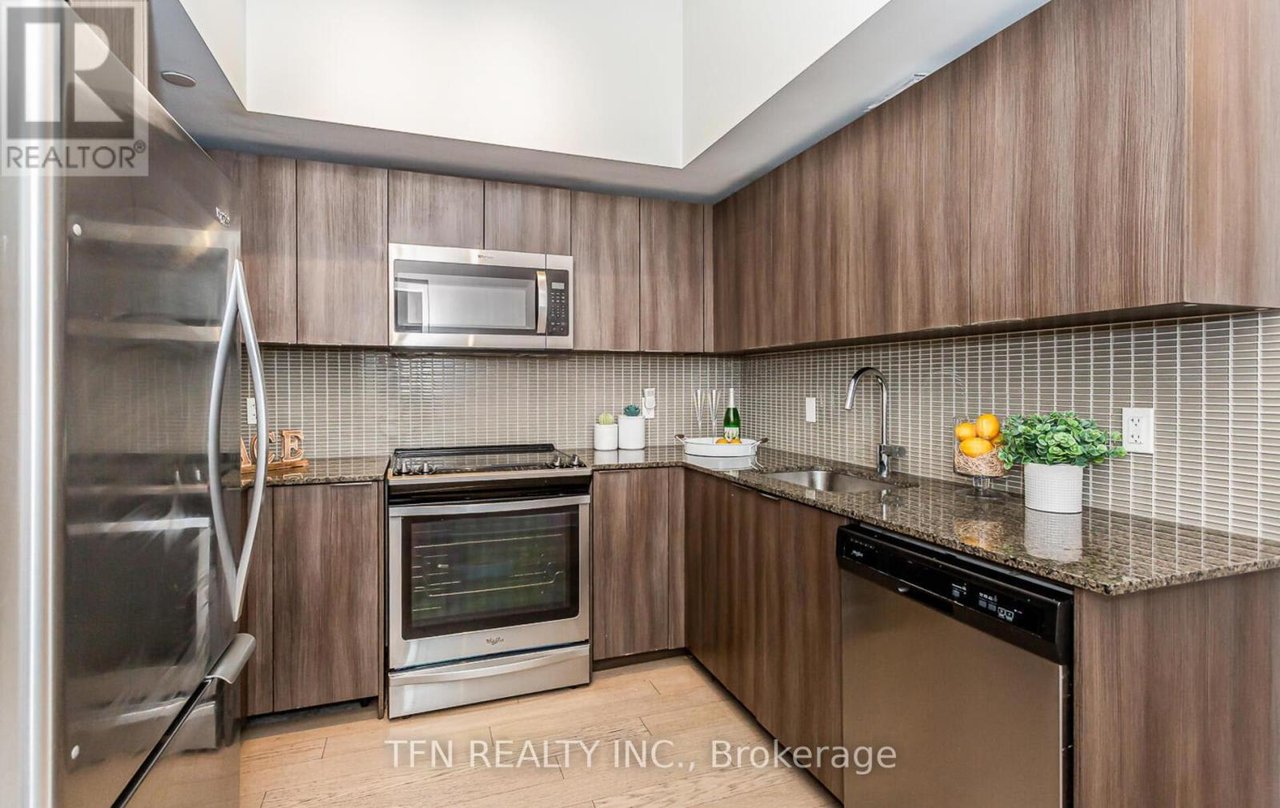 20 Shore Breeze Drive, Unit 213