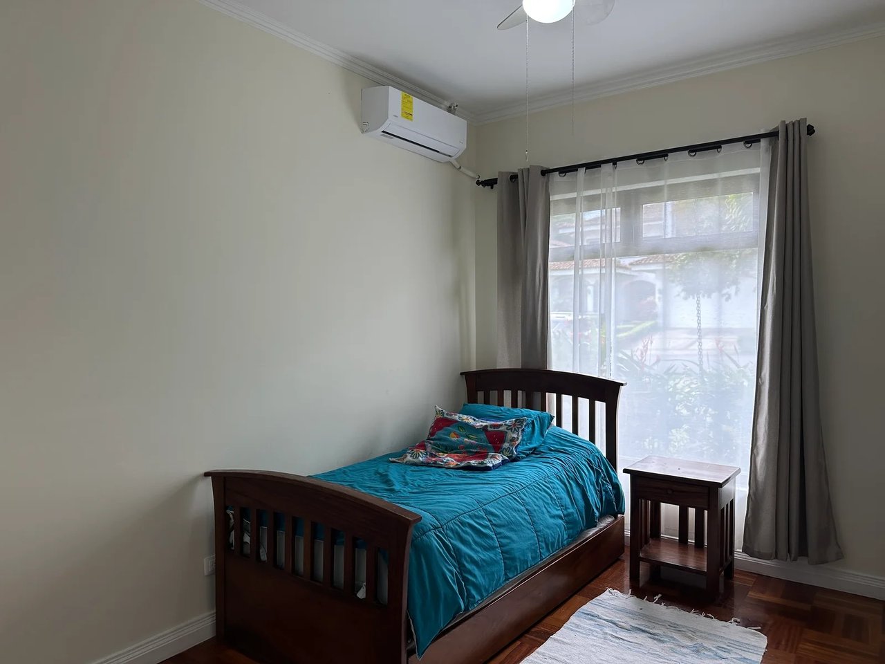 Single Level Golf Residence, Santa Ana, San Jose