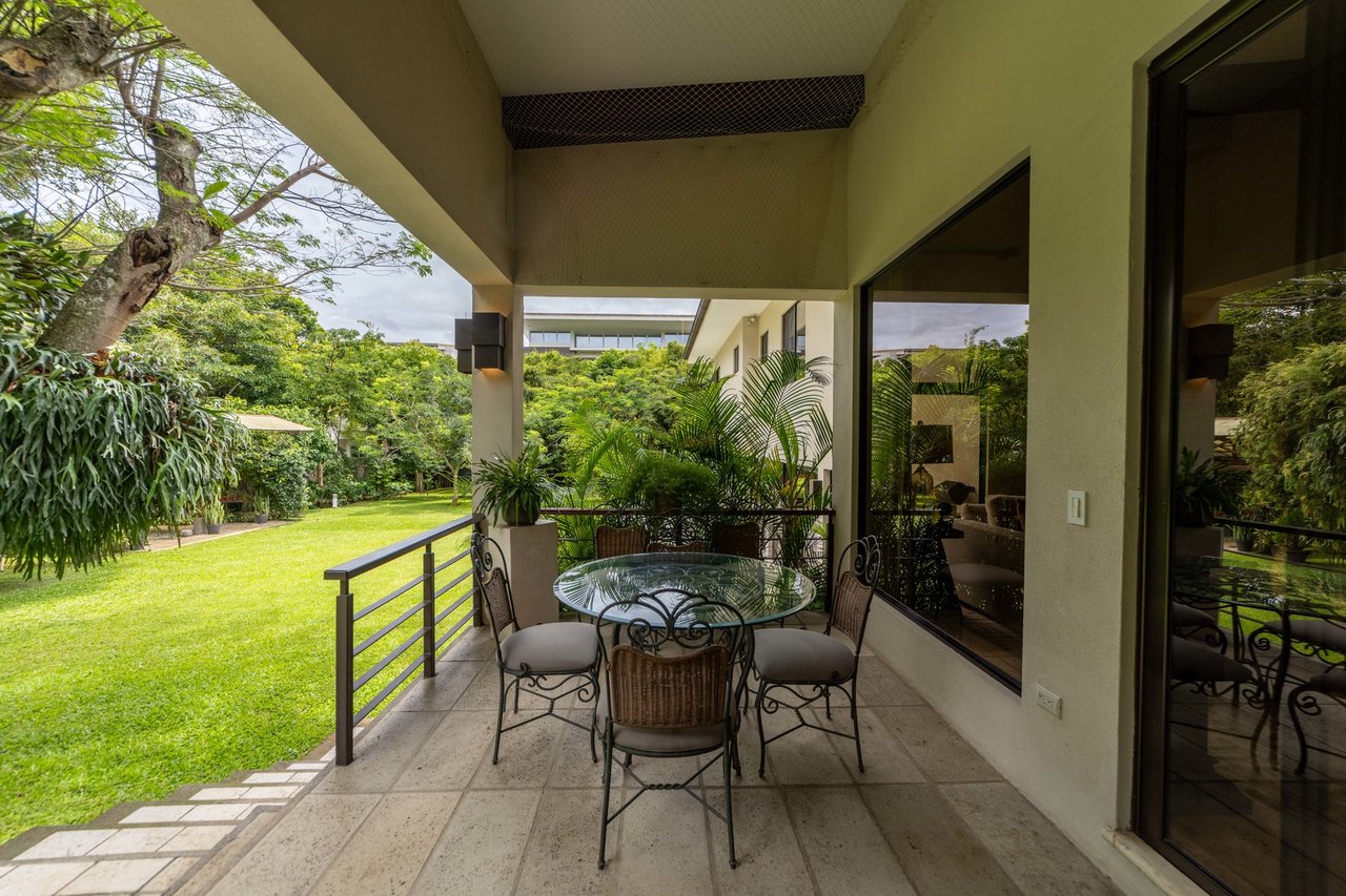 City Family Home, Escazu, San Jose