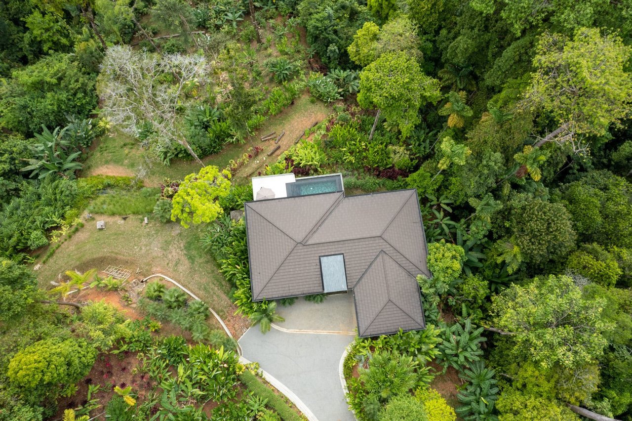 Modern Luxury Ocean View Home, Dominical, Puntarenas