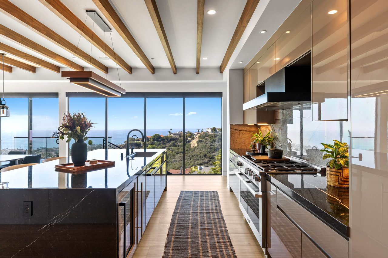 606 E Avenida San Juan