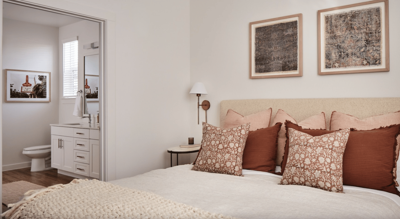 10 Weeks Free + $2500 Gift Card + Move in gift!