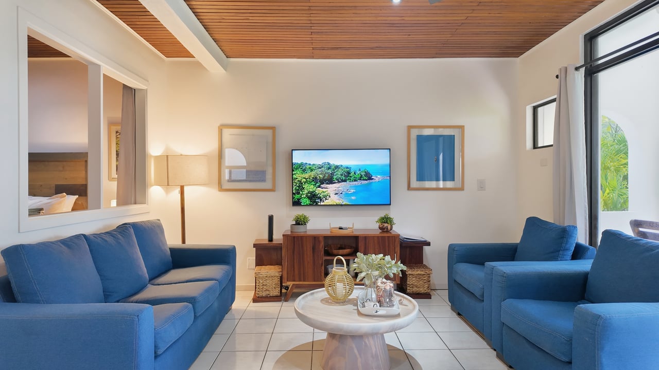 Flamingo Marina Cove 405 - Turnkey Beachfront Condo