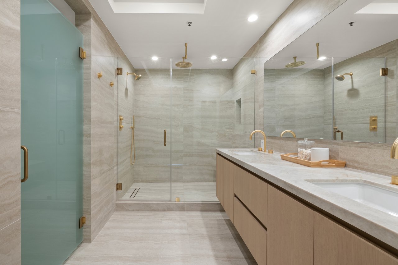 2122 Century Park Ln Unit: 109