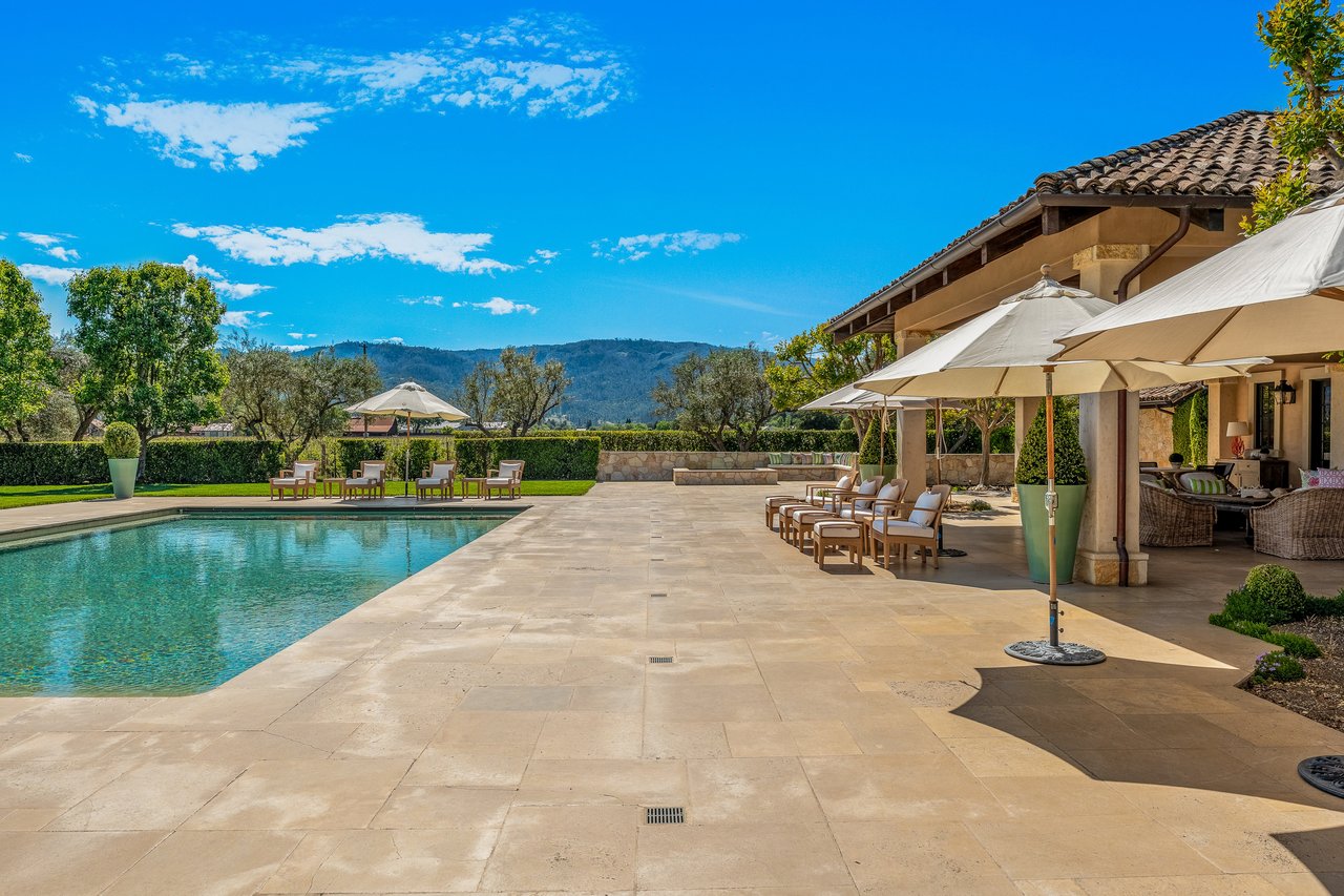 Mills Lane, St. Helena