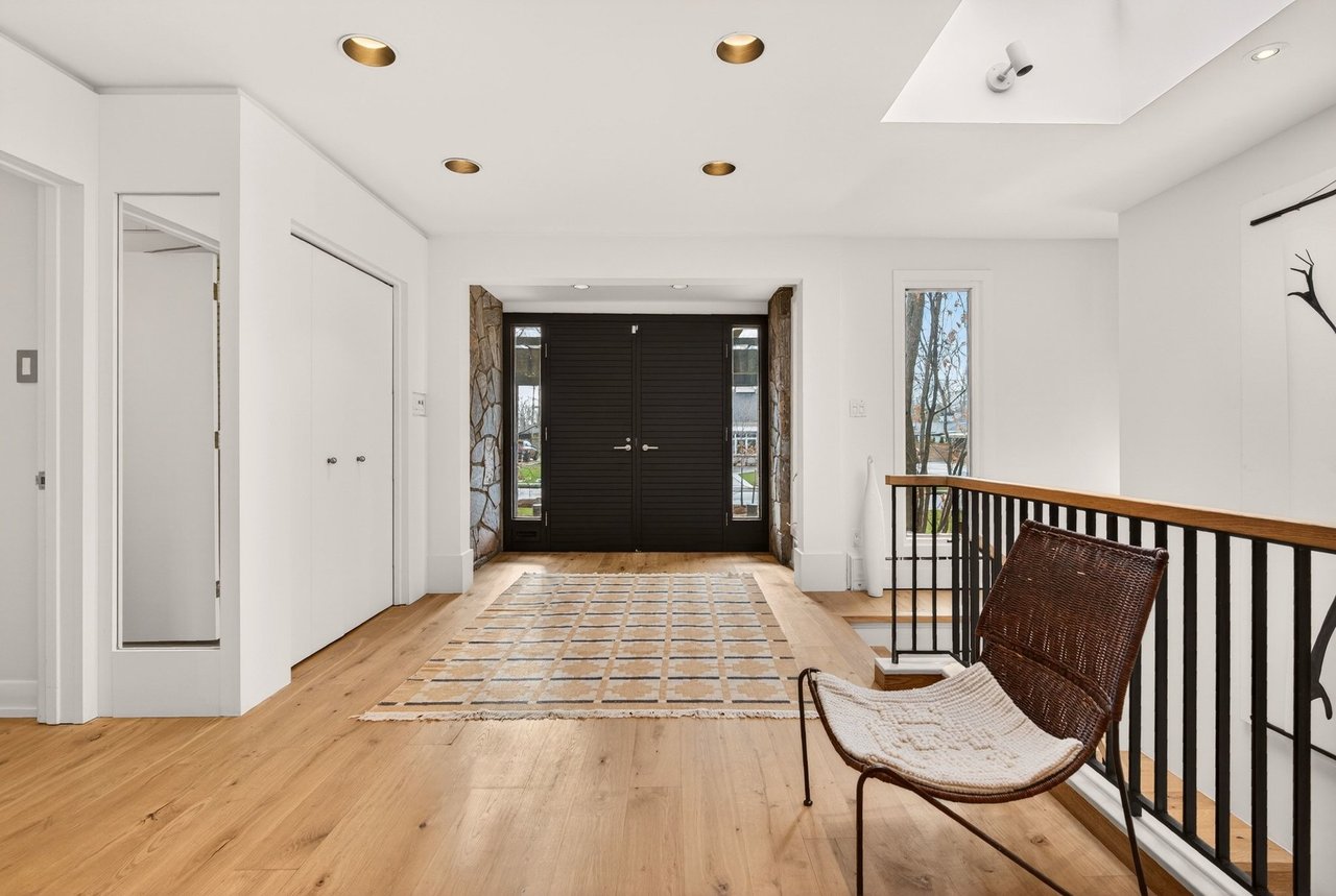 Inspiring MCM Residence