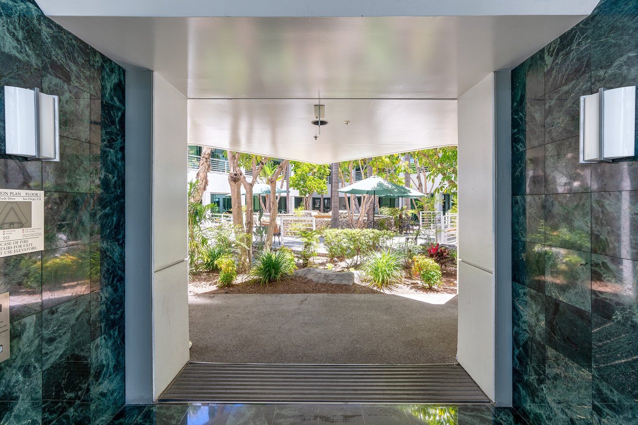 Foremost Professional Plaza