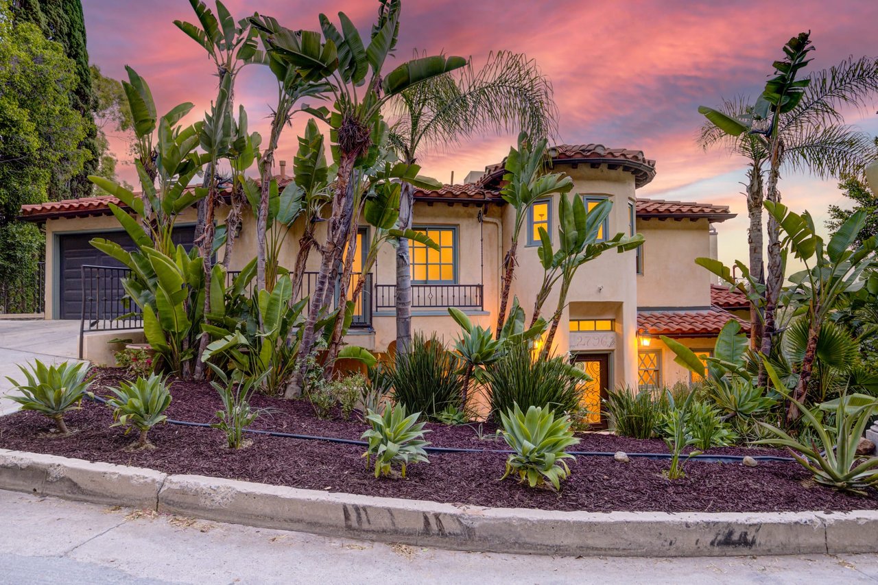 2796 Hollyridge