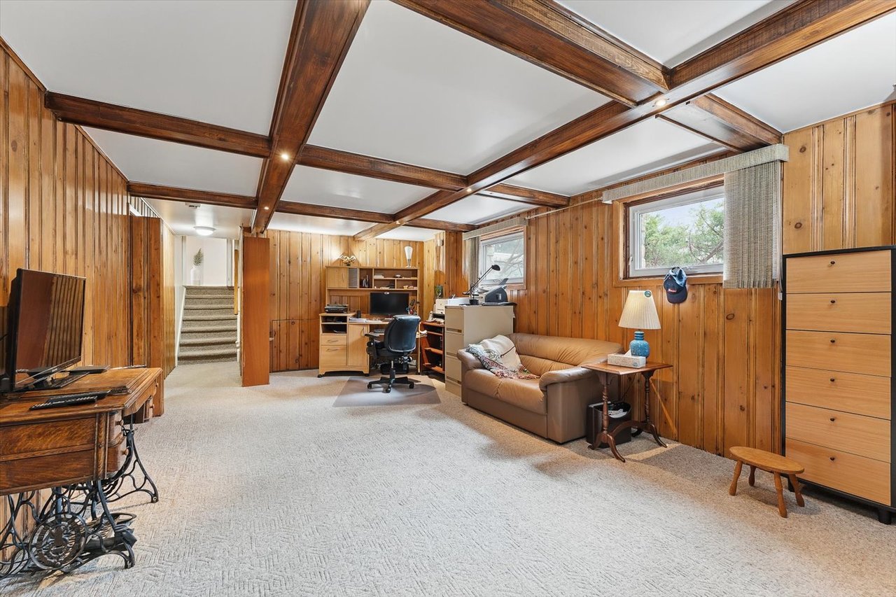 1443 Birchwood Dr
