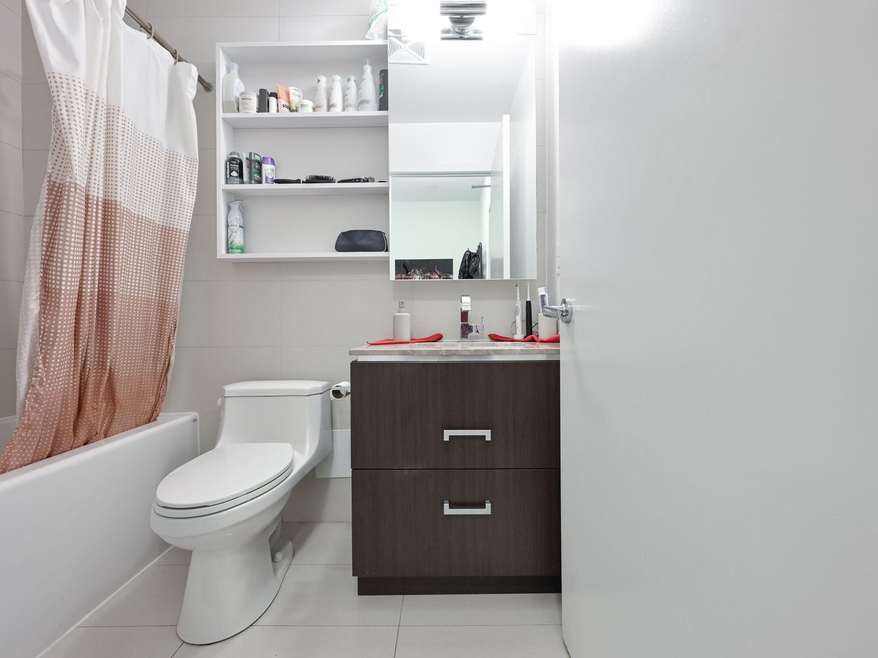 1830 Bloor St W Unit 813